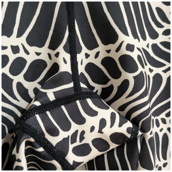 NEW CK Bradley Performance Printed Legging - Picture 3 of 7